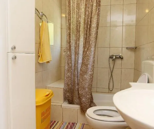 Family-friendly With Swimming Pool - Perna, Peljesac - 10143 شقة كوتشيشته