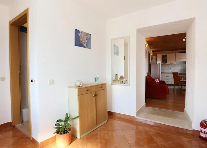 Family-friendly With Swimming Pool - Perna, Peljesac - 10143 شقة