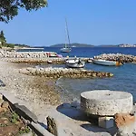 Family-friendly With Swimming Pool - Perna, Peljesac - 10143 *