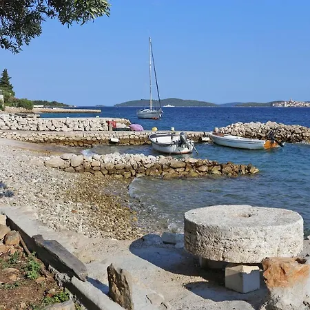 Family Friendly With A Swimming Pool - Perna, Peljesac - 10143 *