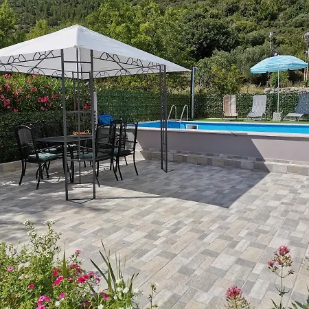 Family Friendly With A Swimming Pool - Perna, Peljesac - 10143 Daire Kuciste