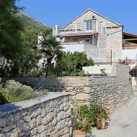 Family Friendly With A Swimming Pool - Perna, Peljesac - 10143 Daire