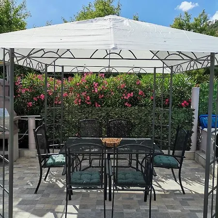 Family-friendly With Swimming Pool - Perna, Peljesac - 10143 *