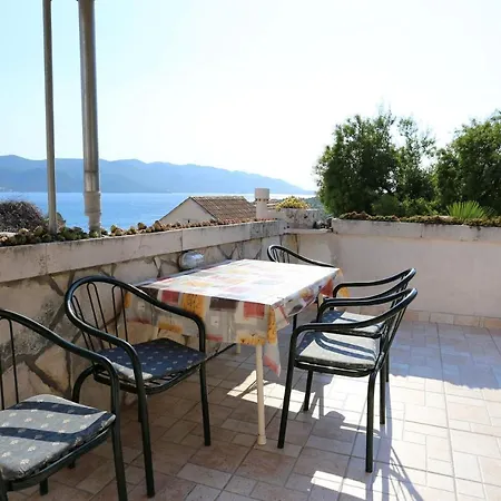 Family Friendly With A Swimming Pool - Perna, Peljesac - 10143 Apartman