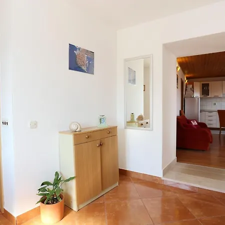 Family Friendly With A Swimming Pool - Perna, Peljesac - 10143 Daire
