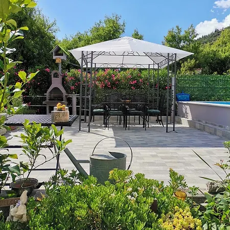 Family-friendly With Swimming Pool - Perna, Peljesac - 10143 쿠치슈테