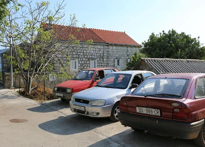 Family-friendly With Swimming Pool - Perna, Peljesac - 10143 쿠치슈테