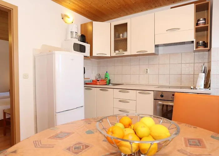 아파트 Family-friendly With Swimming Pool - Perna, Peljesac - 10143 쿠치슈테