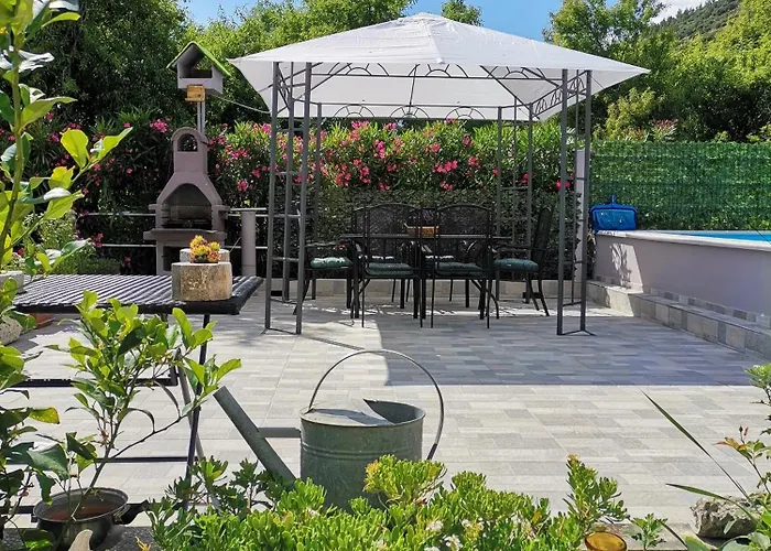 Family-friendly With Swimming Pool - Perna, Peljesac - 10143 쿠치슈테